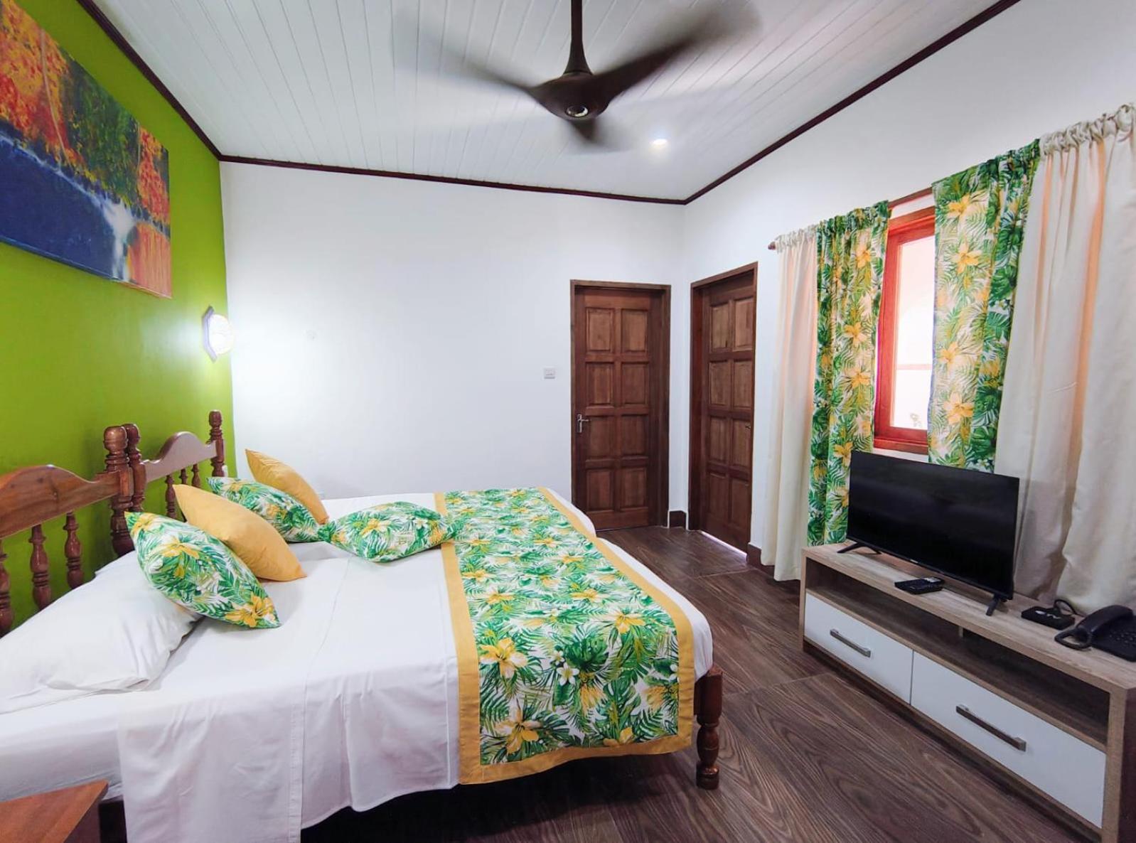 Hotel The Islander